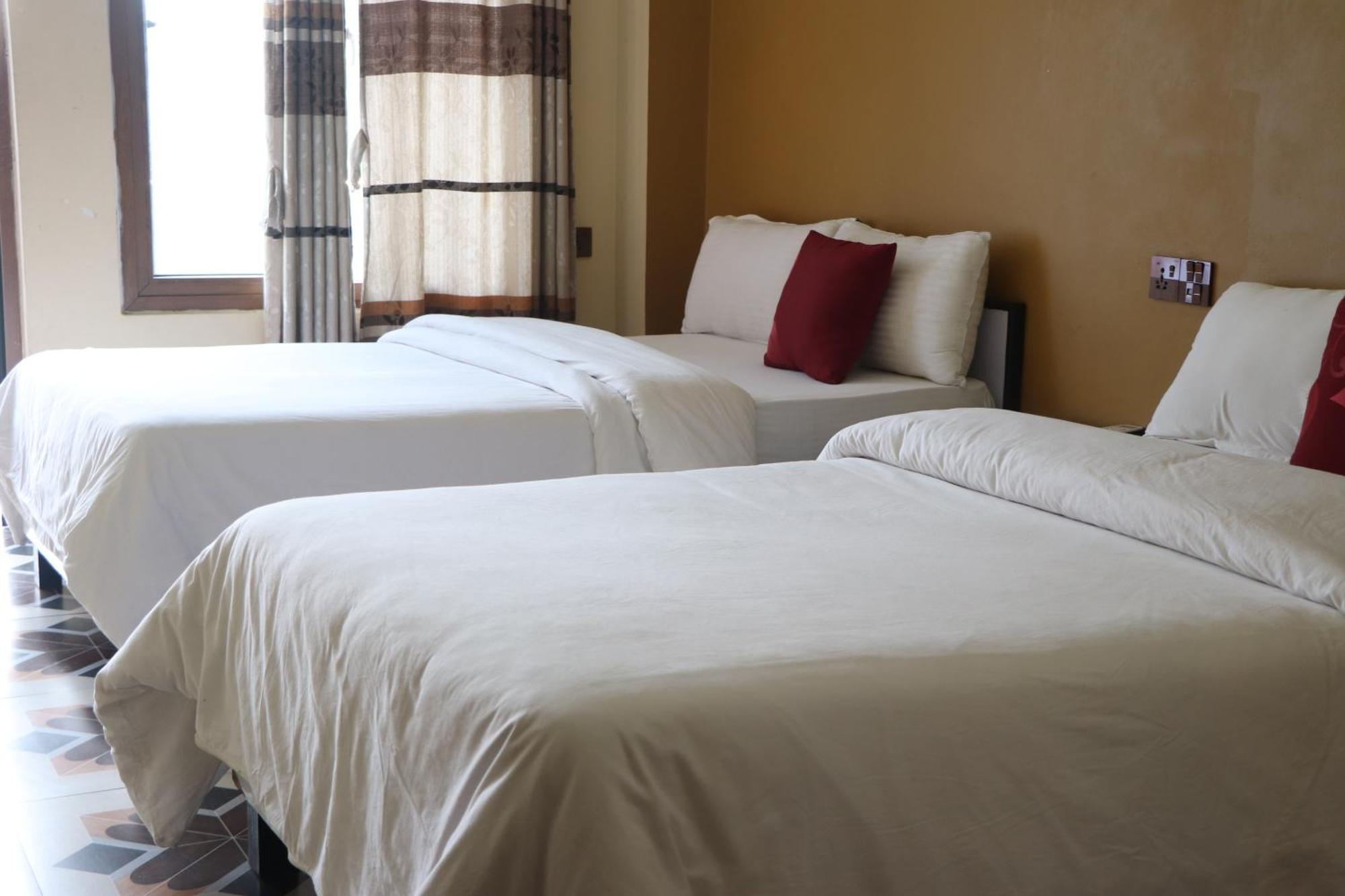 Hotel Flycatcher Chitwan- A Jungle Safari Home Sauraha Luaran gambar