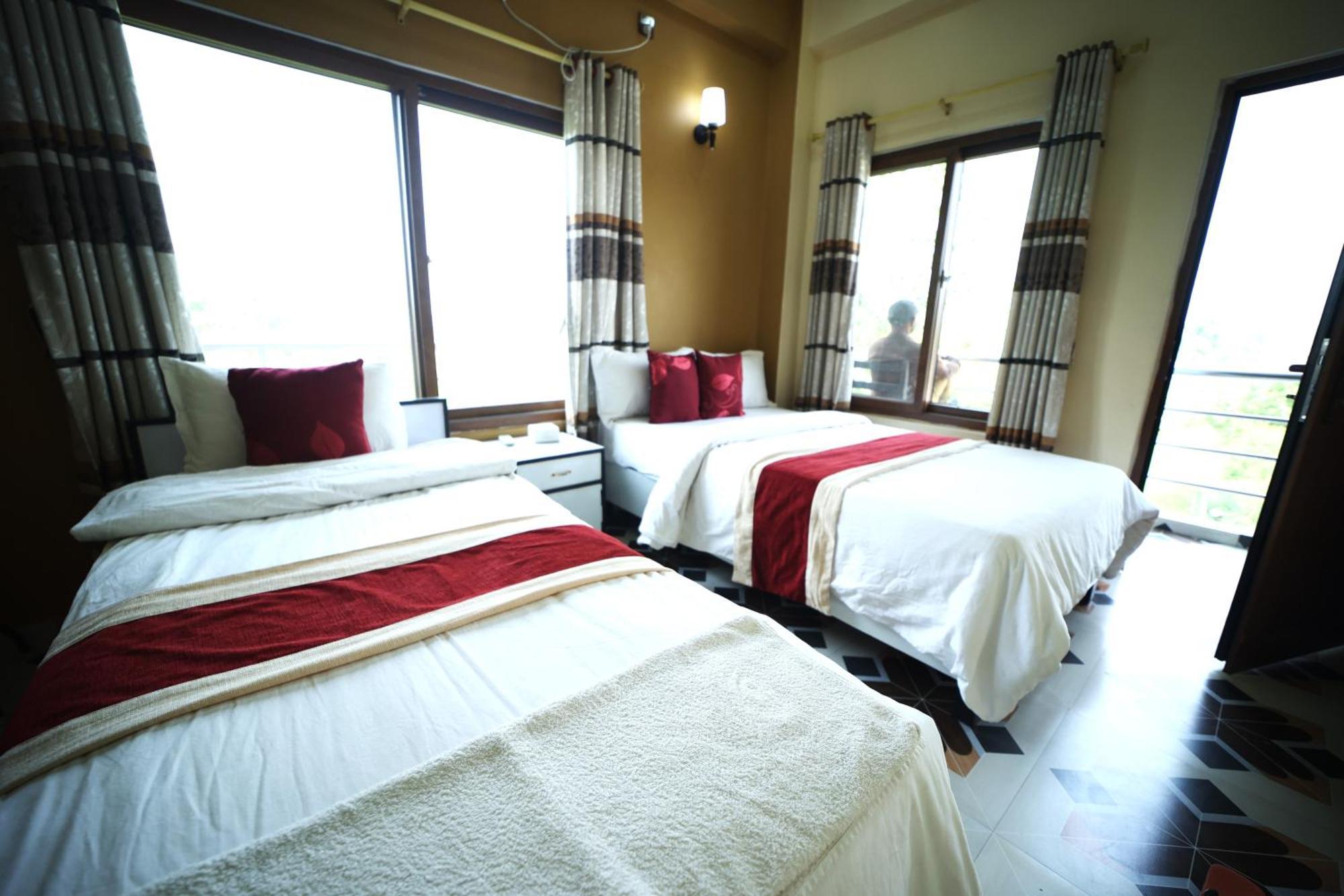 Hotel Flycatcher Chitwan- A Jungle Safari Home Sauraha Luaran gambar