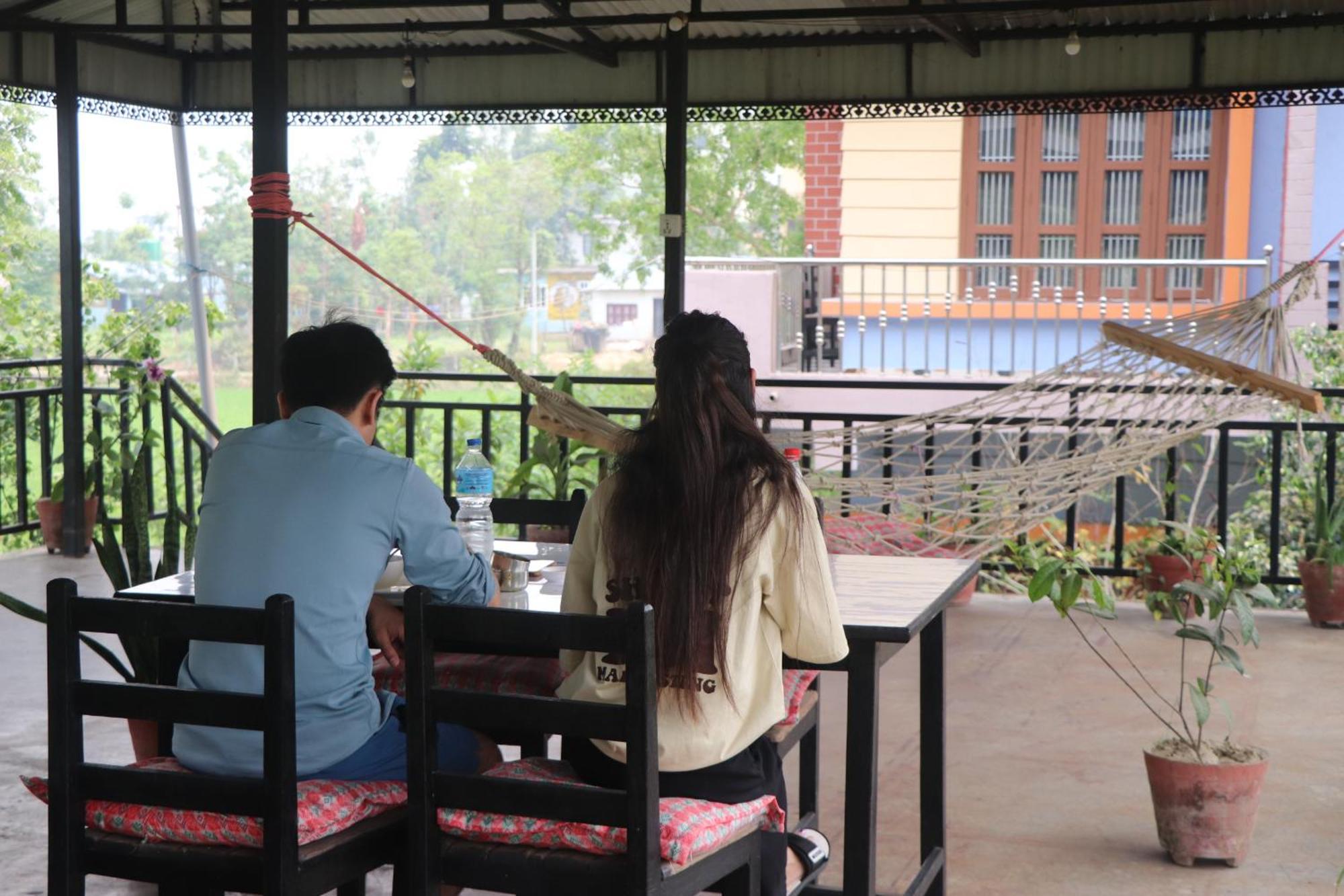 Hotel Flycatcher Chitwan- A Jungle Safari Home Sauraha Luaran gambar